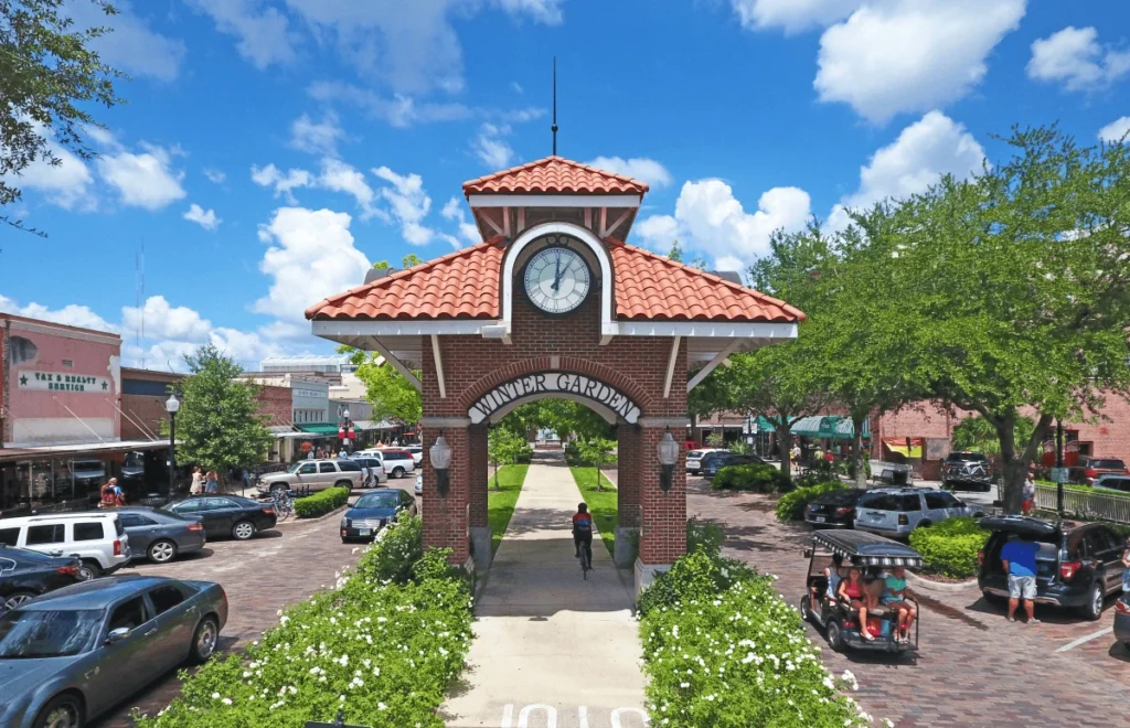 Winter Garden Clock